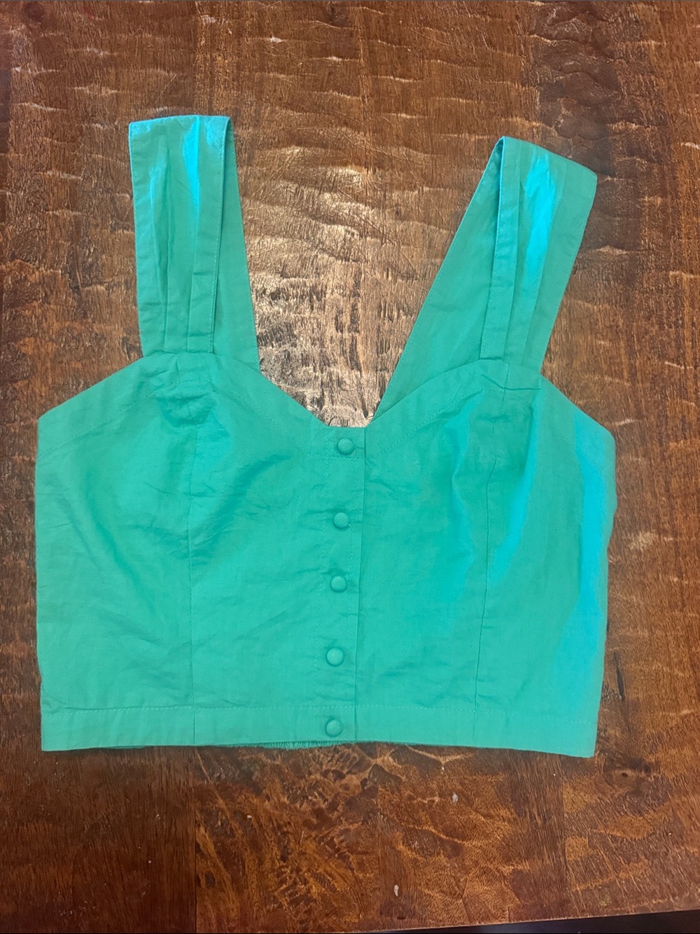 Sim&Sam Wide-Strap Cropped Tank Top in Green